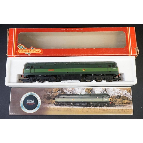 36 - 12 Boxed Hornby OO gauge locomotives to include R830 Saint David, Lord of the Isles, Kneller Hall, R... 