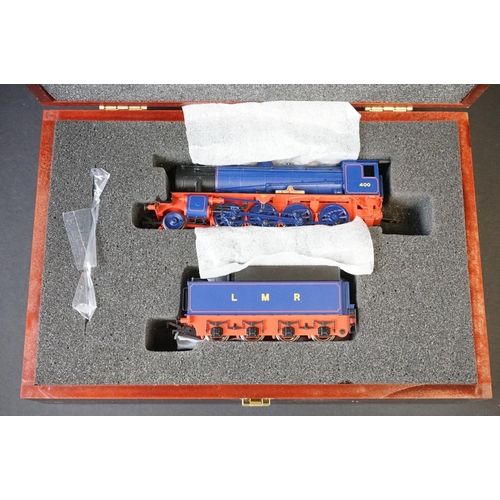 41 - Cased Bachmann OO gauge WD 2-9-0 Sir Guy Williams locomotive, complete with paperwork