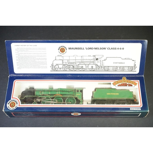 43 - Six boxed Bachmann OO gauge locomotives to include 31401 Lord Nelson 864 Sir Martin Frobisher Malach... 