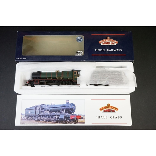 43 - Six boxed Bachmann OO gauge locomotives to include 31401 Lord Nelson 864 Sir Martin Frobisher Malach... 