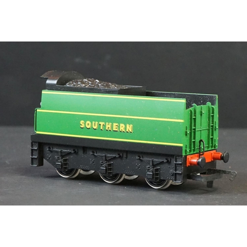 5 - Cased Hornby OO gauge Exeter SR 4-6-2 West Country Class locomotive, with certificate