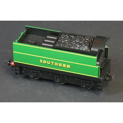 5 - Cased Hornby OO gauge Exeter SR 4-6-2 West Country Class locomotive, with certificate