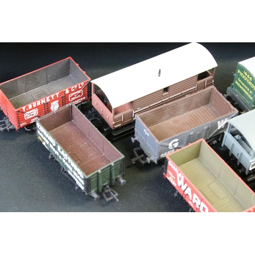 65 - Around 75 OO gauge items of rolling stock to include ltd edn examples, Bachmann, Dapol, Airfix etc