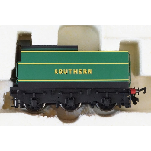 9 - Three boxed Hornby OO gauge locomotives to include R2218 BR 4-6-2 West Country Class 34041 Wilton, R... 