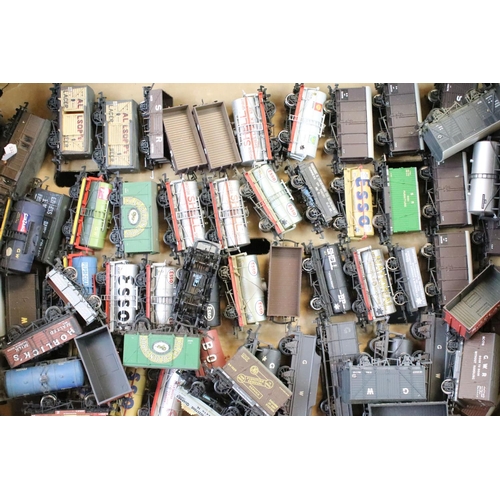 65 - Around 75 OO gauge items of rolling stock to include ltd edn examples, Bachmann, Dapol, Airfix etc