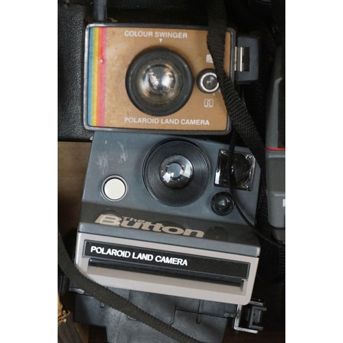 366 - Collection of 12 Polaroid instant cameras to include a Polaroid 636 Talking Camera, Polaroid Colorpa... 
