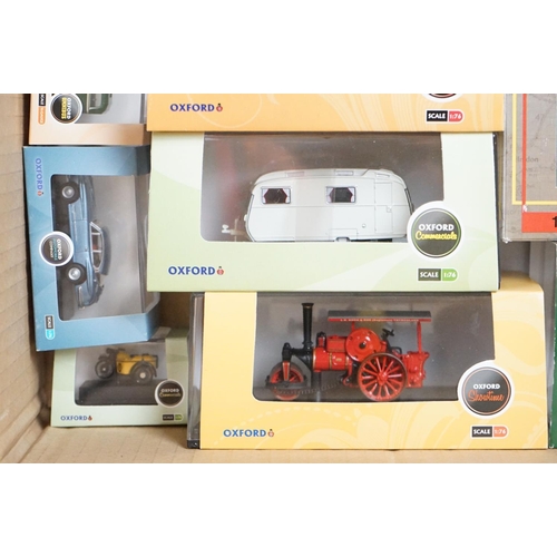 101 - Quantity of boxed Hornby OO gauge model railway to include R070 Electronically Operated Turntable, 5... 