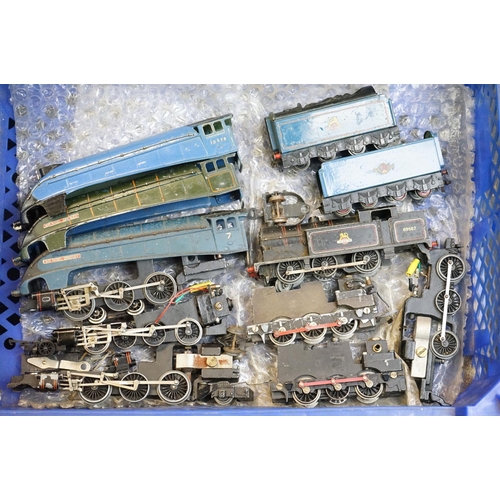 102 - Spares & Repairs - Quantity of OO gauge & Hornby Dubloco locomotive engines and bodies (3 trays)