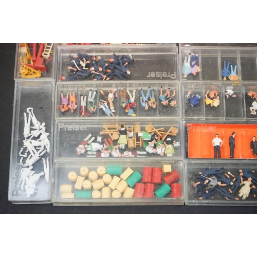 109 - Quantity of cased OO gauge plastic trackside figures and accessory sets featuring Preser examples, c... 