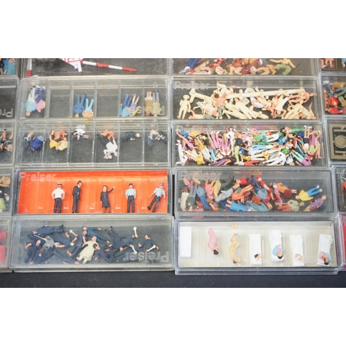 109 - Quantity of cased OO gauge plastic trackside figures and accessory sets featuring Preser examples, c... 