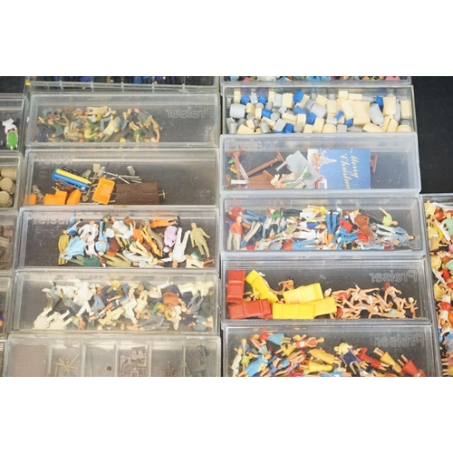 109 - Quantity of cased OO gauge plastic trackside figures and accessory sets featuring Preser examples, c... 