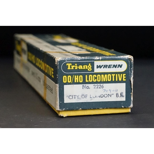 112 - Boxed Triang Wrenn OO gauge No 2226 City of London locomotive (tatty box)