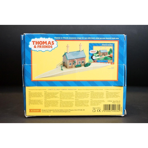 117 - Boxed Hornby OO gauge Thomas & Friends R9072 Percy Circus Electric Train Set (appears complete with ... 