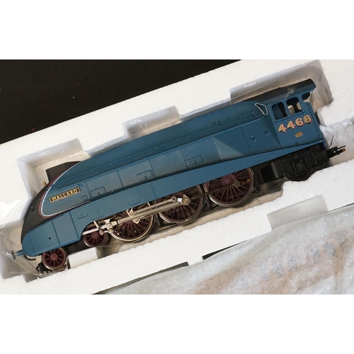 121 - Two boxed Hornby OO gauge electric train sets to include R1171 Flight of The Mallard and R1144 Night... 