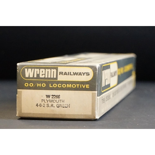 83 - Boxed Wrenn OO gauge W2266 Plymouth 4-6-2 SR Green locomotive