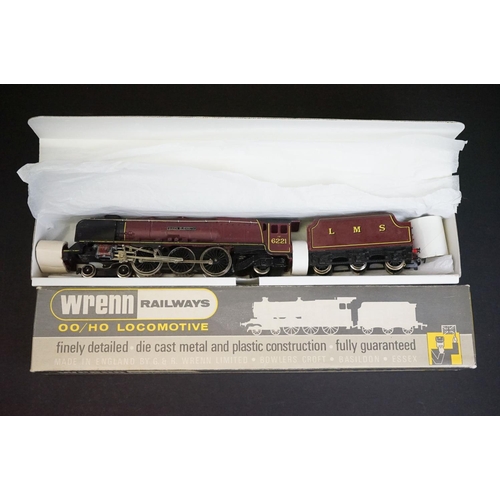 84 - Two boxed Wrenn OO gauge locomotives to include Queen Elizabeth 4-6-2 LMS in maroon (damage to box l... 