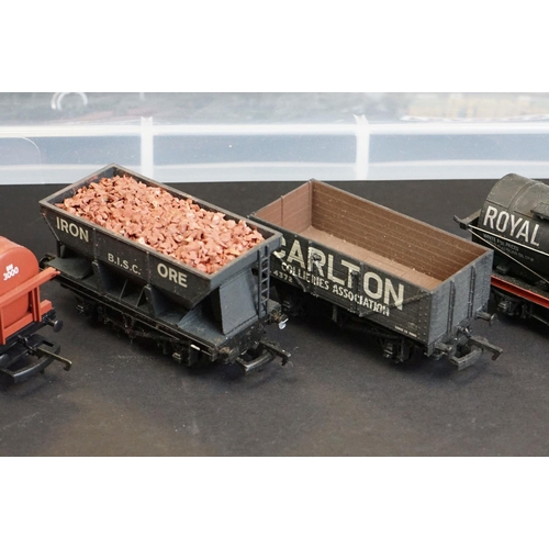 86 - Around 60 OO gauge items of rolling stock to include ltd edn examples, Bachmann, Dapol, Mainline etc