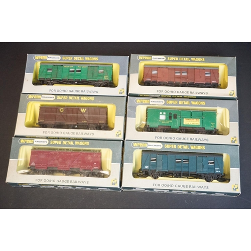 90 - 50 Boxed Wrenn OO gauge Super Detail Wagons to include W4315P Horse Box, W4323P Utility Van Southern... 