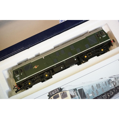 98 - Four boxed OO gauge locomotives to include 3 x Bachmann (32325DC Class 25/1 Bo Bo Diesel D5211 green... 