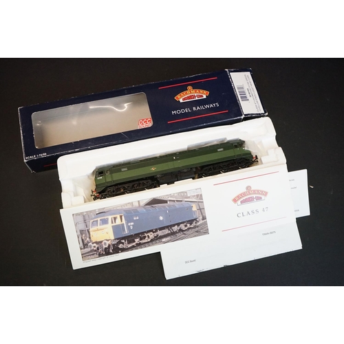 98 - Four boxed OO gauge locomotives to include 3 x Bachmann (32325DC Class 25/1 Bo Bo Diesel D5211 green... 