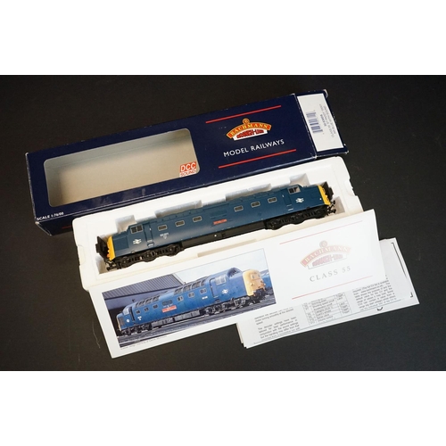 98 - Four boxed OO gauge locomotives to include 3 x Bachmann (32325DC Class 25/1 Bo Bo Diesel D5211 green... 