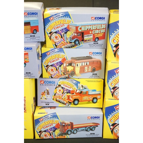 1079 - 17 Boxed Corgi Classics 'Chipperfields Circus' diecast models & figure sets to include 97888 Foden C... 