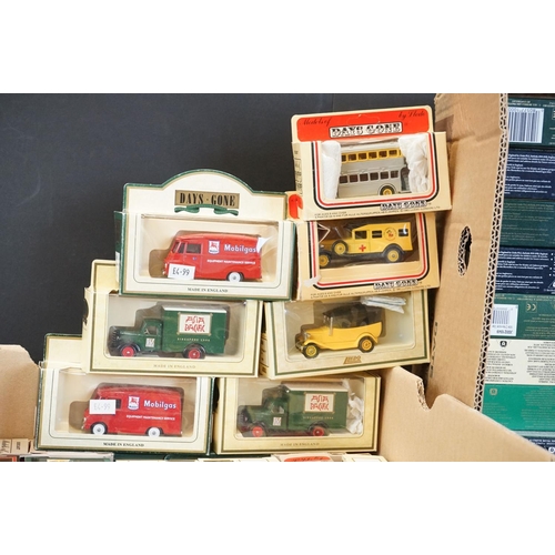 1098 - Around 200 boxed Lledo diecast models to include Days Gone, Canadian Provincial, Fifties and sixties... 