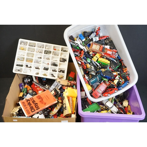 1102 - Large collection of diecast models to include Matchbox, Corgi, Saico, NewRay, Welly & Majorette exam... 