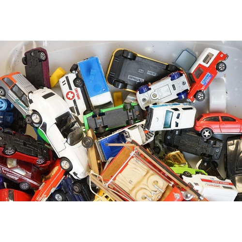 1102 - Large collection of diecast models to include Matchbox, Corgi, Saico, NewRay, Welly & Majorette exam... 