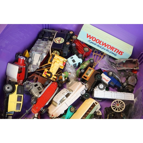 1102 - Large collection of diecast models to include Matchbox, Corgi, Saico, NewRay, Welly & Majorette exam... 