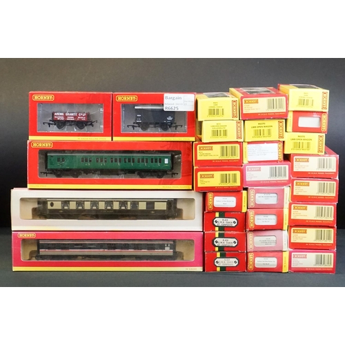 59 - 29 Boxed Hornby OO gauge items of rolling stock to include R4302B, R4306B, R4320A, R4165, R4164 etc