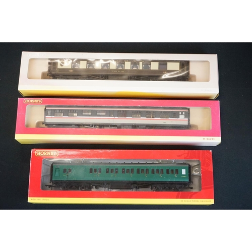 59 - 29 Boxed Hornby OO gauge items of rolling stock to include R4302B, R4306B, R4320A, R4165, R4164 etc