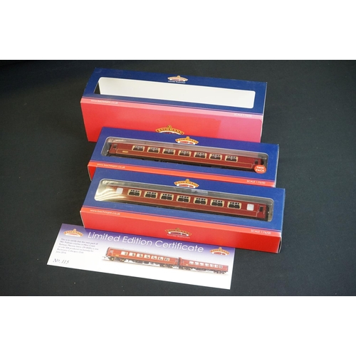 62 - 13 Boxed Bachmann OO gauge items of rolling stock to include 39002K Twin Pack MK1 Pullman Coaches We... 