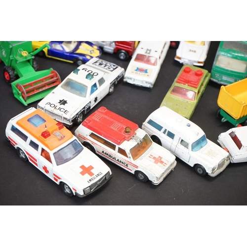 1250 - 30 Mid 20th C onwards play worn Matchbox diecast models, to include King Size, Super Kings, Speed Ki... 