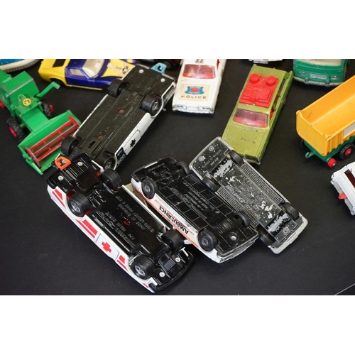 1250 - 30 Mid 20th C onwards play worn Matchbox diecast models, to include King Size, Super Kings, Speed Ki... 