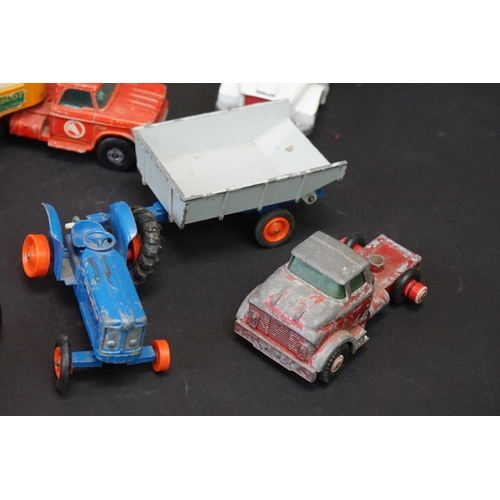 1250 - 30 Mid 20th C onwards play worn Matchbox diecast models, to include King Size, Super Kings, Speed Ki... 