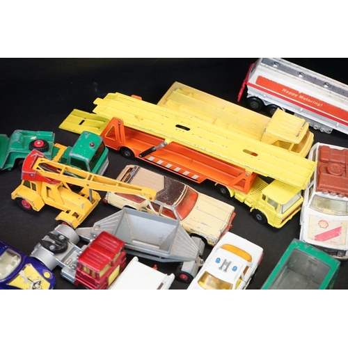 1250 - 30 Mid 20th C onwards play worn Matchbox diecast models, to include King Size, Super Kings, Speed Ki... 