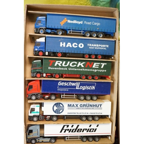 1250A - Over 100 diecast models, featuring a small quantity of mid 20th C examples, includes Matchbox, Dinky... 