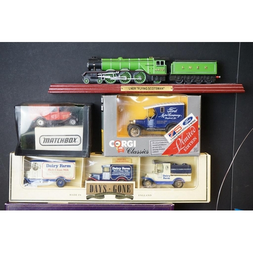 1251 - 39 Boxed diecast models to include Matchbox, Corgi, Lledo & Shell examples, featuring Matchbox Team ... 