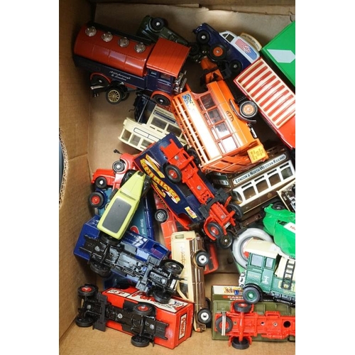 1252 - Around 50 diecast models to include Corgi, Franklin Mint Precision Models, Britains, Gearbox, Cresce... 