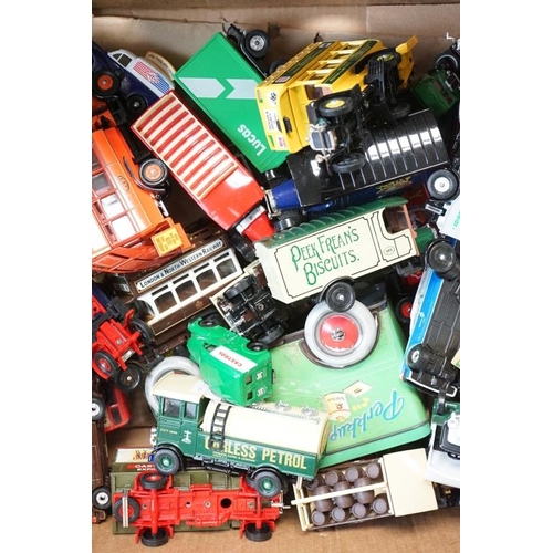 1252 - Around 50 diecast models to include Corgi, Franklin Mint Precision Models, Britains, Gearbox, Cresce... 