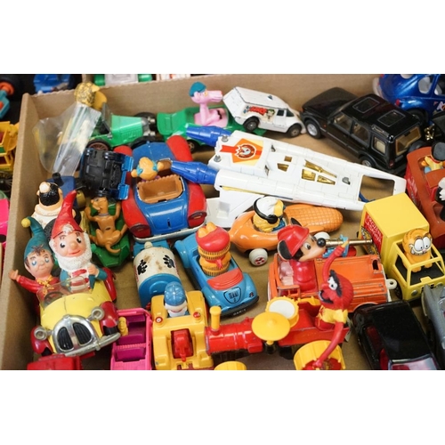 1259 - Large collection of 19060s onwards diecast & plastic models many TV related examples featuring Corgi... 