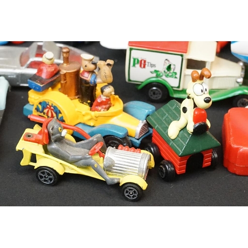 1259 - Large collection of 19060s onwards diecast & plastic models many TV related examples featuring Corgi... 