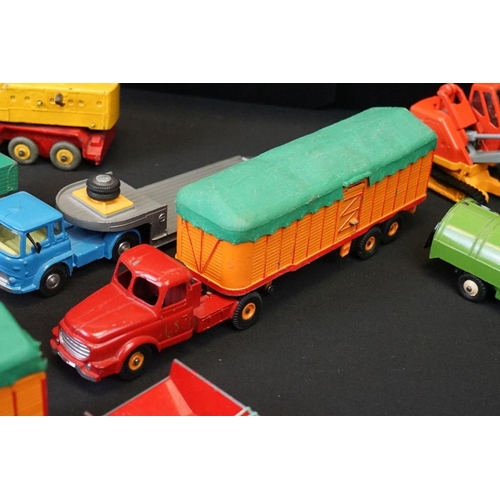 1262 - 18 Mid 20th C commercial diecast models to include Dinky and Corgi examples featuring a boxed Dinky ... 