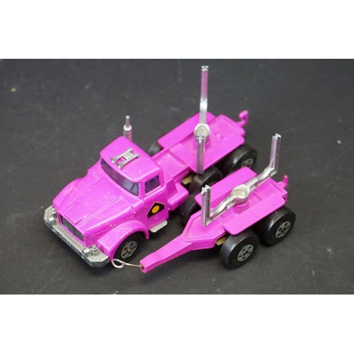 1276 - 24 Mid 20th C play worn diecast models to include 20 x Dinky examples featuring Thunderbirds Lady Pe... 