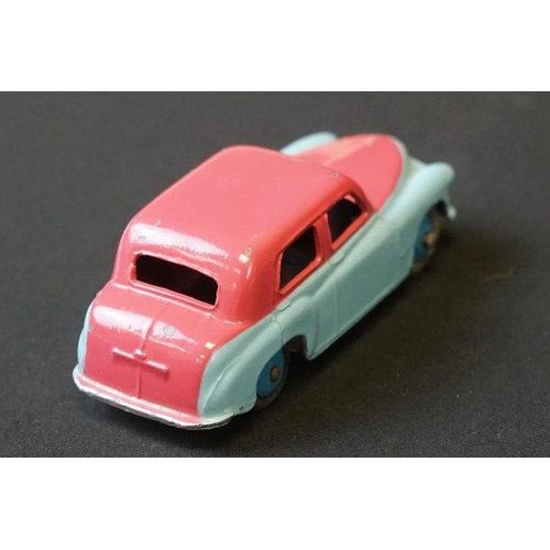 1258 - Two boxed Dinky diecast models to include 154 Hillman Minx Saloon in two tone cerise & pale blue (te... 