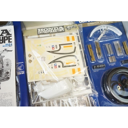 349 - Boxed Tamiya 1/6 Honda CB750 Police type plastic kit, complete and unbuilt