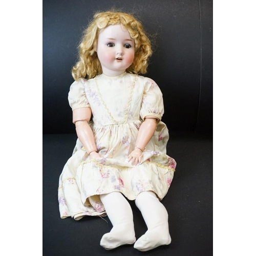 401 - Two Early 20th century Schoenau Hoffmeister Bisque Head Doll, one with impressed marks 914 with brow... 