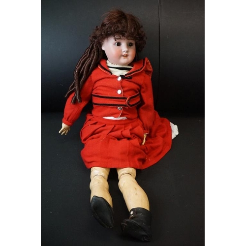 401 - Two Early 20th century Schoenau Hoffmeister Bisque Head Doll, one with impressed marks 914 with brow... 