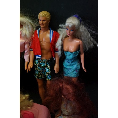 402 - Collection of Mattel Barbie dolls circa 1980s onwards plus various clothing and 3 x cars (all varian... 